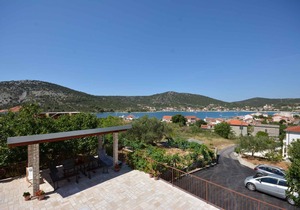 Holiday apartment with sea view