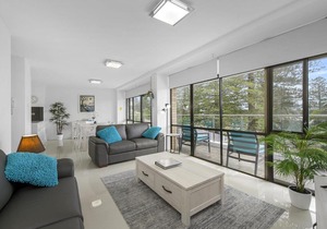 Holiday Central, Tasman Towers Unit 2, 3 Munster Street,