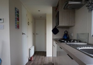 Holiday chalet near the canals of Giethoorn (Dutch Venice) and National Park Weerribben - Wieden, beautiful nature and many animals such as the otter, kingfisher, roe deer, fox, buzzard, hawk and many others. Particularly loved by walkers, cyclists, bi...