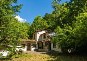 Holiday Home in Migliorini with Pool & Nature