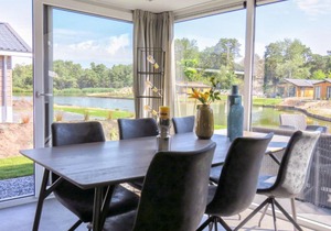 Holiday Home EuroParcs Resort Zilverstrand-4