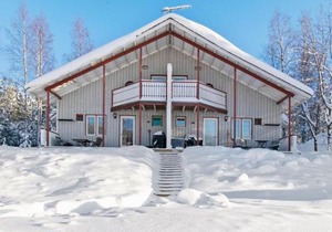 Holiday Home Hallantytär b3 paritalo inc- 2 ski ticke by Interhome