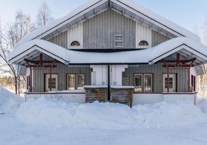 Holiday Home Hallantytär b4 paritalo inc- 2 ski ticke by Interhome