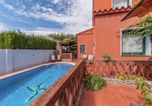 Holiday Home in St Pere Pescador near Beach