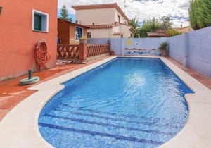 Holiday Home in St Pere Pescador near Beach
