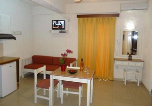 Holiday home in Paleochora with public parking