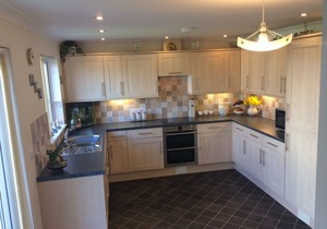 Holiday Home In Mullion, Lizard Peninsula, Cornwall, Uk . * FREE BOAT RIDE.
