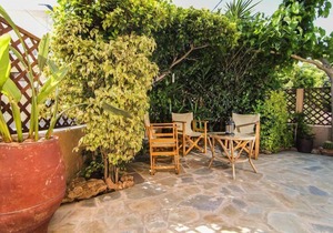Holiday home in Paleochora with public parking