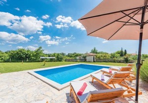 Holiday Home Peresiji I