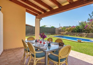 Holiday Home Son Ganxo II with Pool, Terrace & Wi-Fi