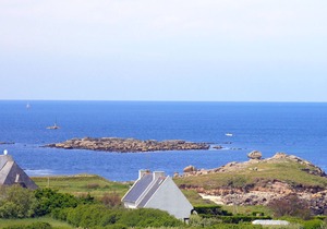Holiday home with sea views, Lampaul-Plouarzel