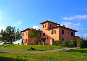 Holiday home with pool in Stabbia