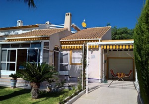 Holiday house with garden, close to the beach, for 6 people