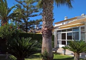 Holiday house with garden, close to the beach, for 6 people