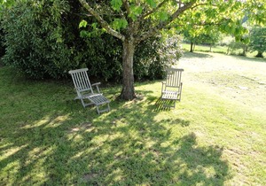 Holiday house in Auvergne surrounded by a large and beautiful garden