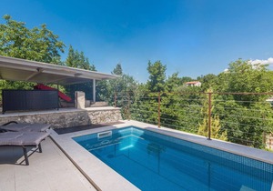 Holiday House Lidia i Rina with pool