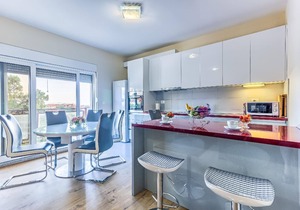 Holiday house Podstrana for 1 - 8 persons with 3 bedrooms - Holiday home