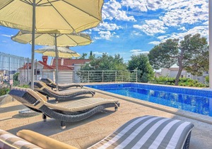 Holiday house Podstrana for 1 - 8 persons with 3 bedrooms - Holiday home