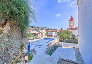Holiday house Podstrana for 1 - 8 persons with 3 bedrooms - Holiday home