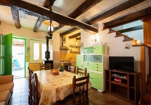 Holiday house Svetvinčenat for 1 - 5 persons with 2 bedrooms - Twin house