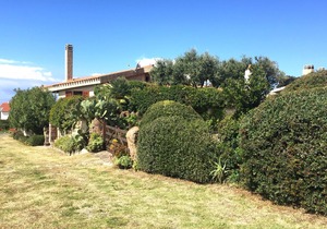 HOLIDAY HOUSE WITH HUGE GARDEN AND SUPERB VIEW OF THE SEA AND THE MOUNTAINS