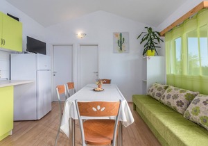 Holiday house with private pool No.4 in holiday park Jelovci