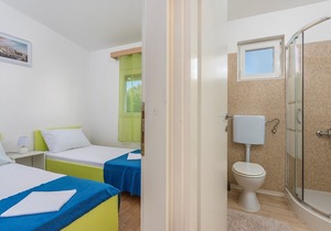 Holiday house with private pool No.9 in holiday park Jelovci