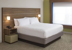 Holiday Inn Express Hotel & Suites White River Junction, an IHG Hotel