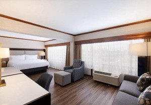 Holiday Inn Clark - Newark Area, an IHG Hotel