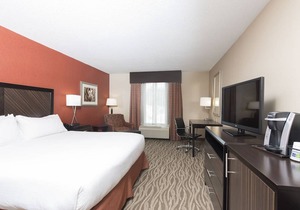 Holiday Inn Express Hotel & Suites Grand Rapids-North, an IHG Hotel