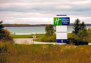 Holiday Inn Express Hotel & Suites Acme-Traverse City, an IHG Hotel