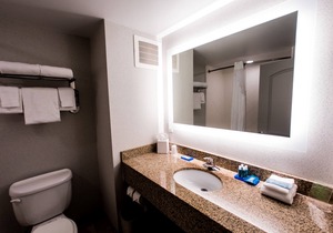 Holiday Inn Express Dayton, an IHG Hotel