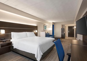 Holiday Inn Express Hotel & Suites Fort Myers West - The Forum