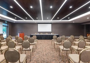 Holiday Inn Express Hotel & Suites Milton