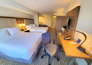 Holiday Inn Express Hotel & Suites Lynnwood