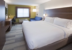 Holiday Inn Express Roseville-St. Paul, an IHG Hotel