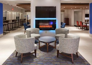 Holiday Inn Express Roseville-St Paul