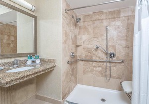 Holiday Inn Express San Diego - Sea World Area