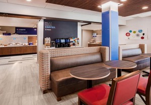 Holiday Inn Express & Suites Enterprise