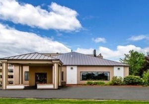 Holiday Inn Express & Suites Waterville - North, an Ihg Hotel