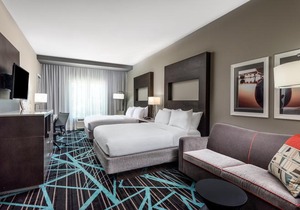 Holiday Inn Express & Suites Charlotte Airport