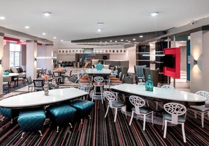 Holiday Inn Express & Suites Charlotte Airport