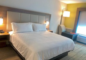 Holiday Inn Express & Suites Raleigh Airport - Brier Creek