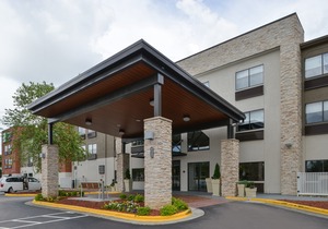 Holiday Inn Express & Suites Raleigh NE - Medical Ctr Area