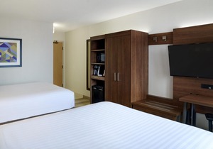 Holiday Inn Express Toronto Downtown, an Ihg Hotel