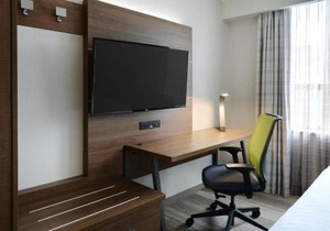 Holiday Inn Express Toronto Downtown by IHG
