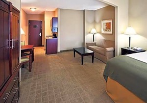 Holiday Inn Express Hotel & Suites Shawnee I-40, an IHG Hotel