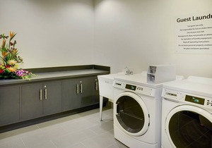 Holiday Inn Hotel & Suites London, an IHG Hotel