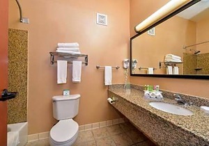 Holiday Inn Express Vancouver North, an IHG Hotel