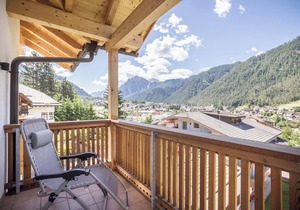 Holiday Apartment "Set Residenz Bun Sté" with Mountain View, Whirlpool, Sauna & Balcony